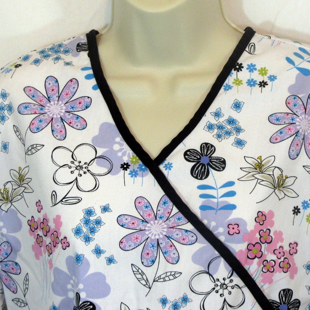 SB White Floral Scrub Top Size S / CH Ties in Back Faux Wrap 2 Pockets